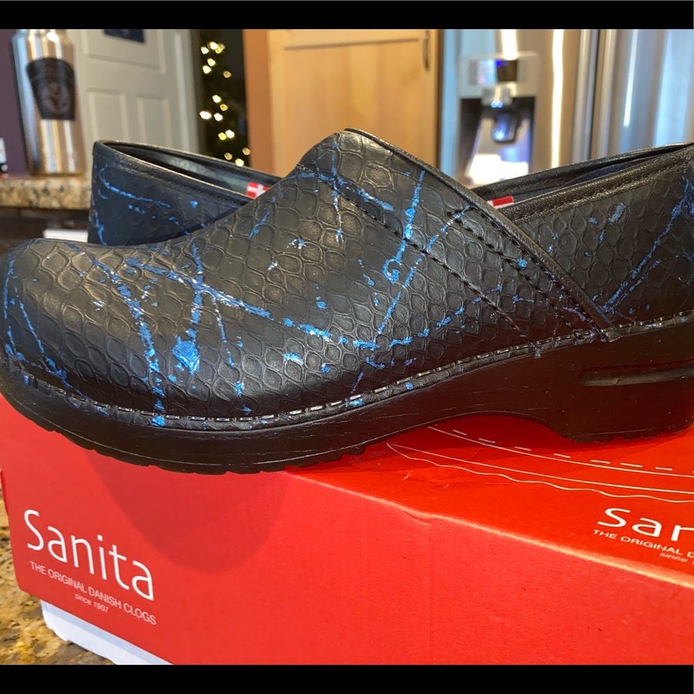 Sanita clogs